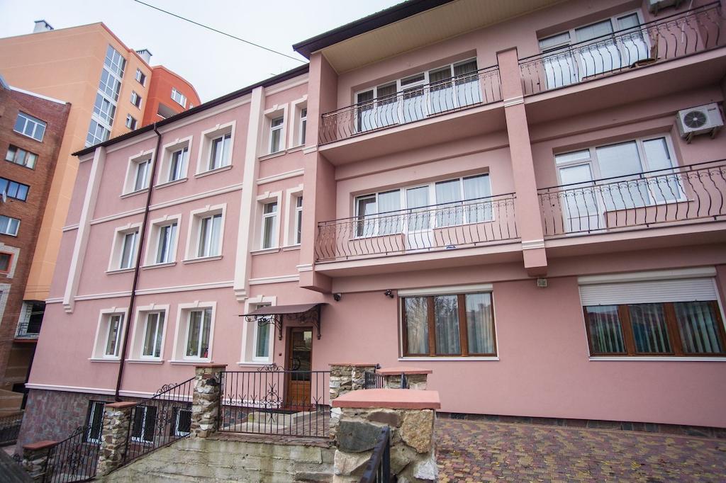 Hotel Complex Uhnovych Ternopil Dış mekan fotoğraf